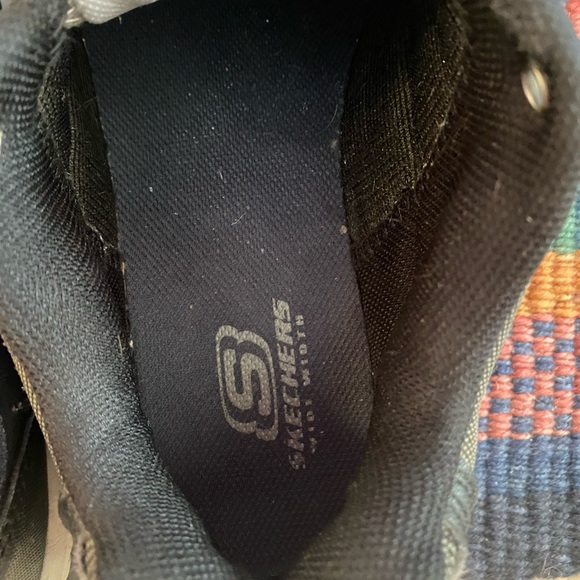 Sketchers sport sneakers - Picture 6 of 9